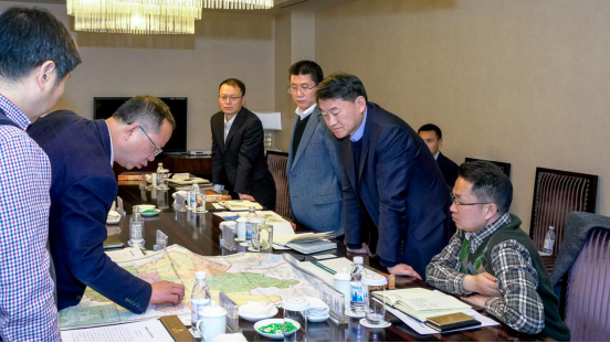 集团党委书记、董事长任丁会见峨边 县委书记谭焰一行