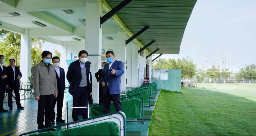 尊龙凯时集团党委书记、董事长任丁率队考察四川旅游学院