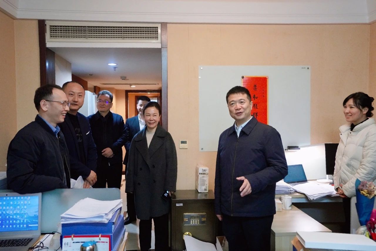 温暖启航，共赴新篇！—— 省尊龙凯时集团领导走访慰问干部职工